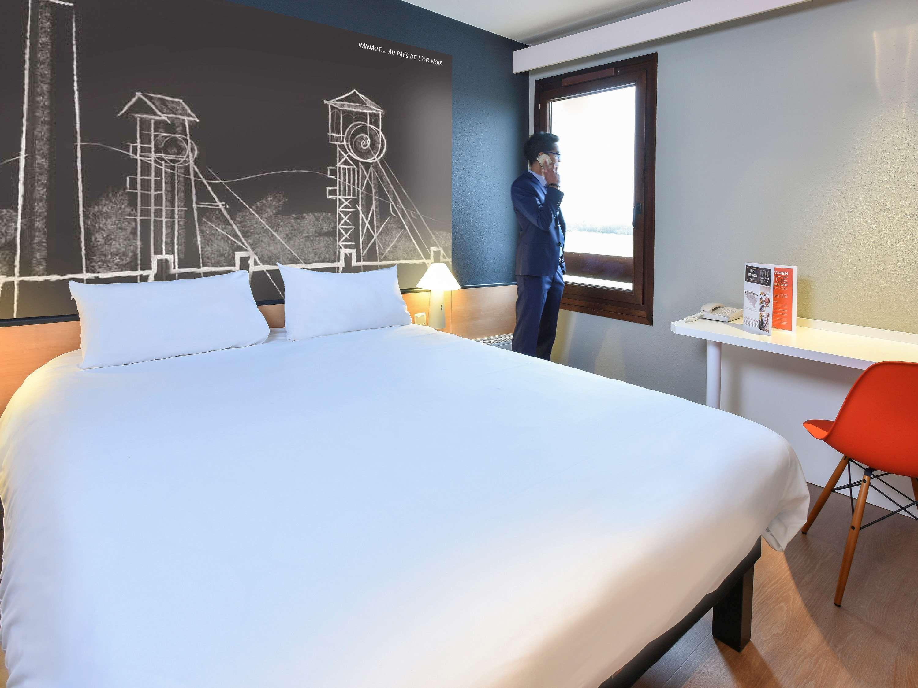 Hotel Ibis Charleroi Airport Brussels South Fleurus Esterno foto