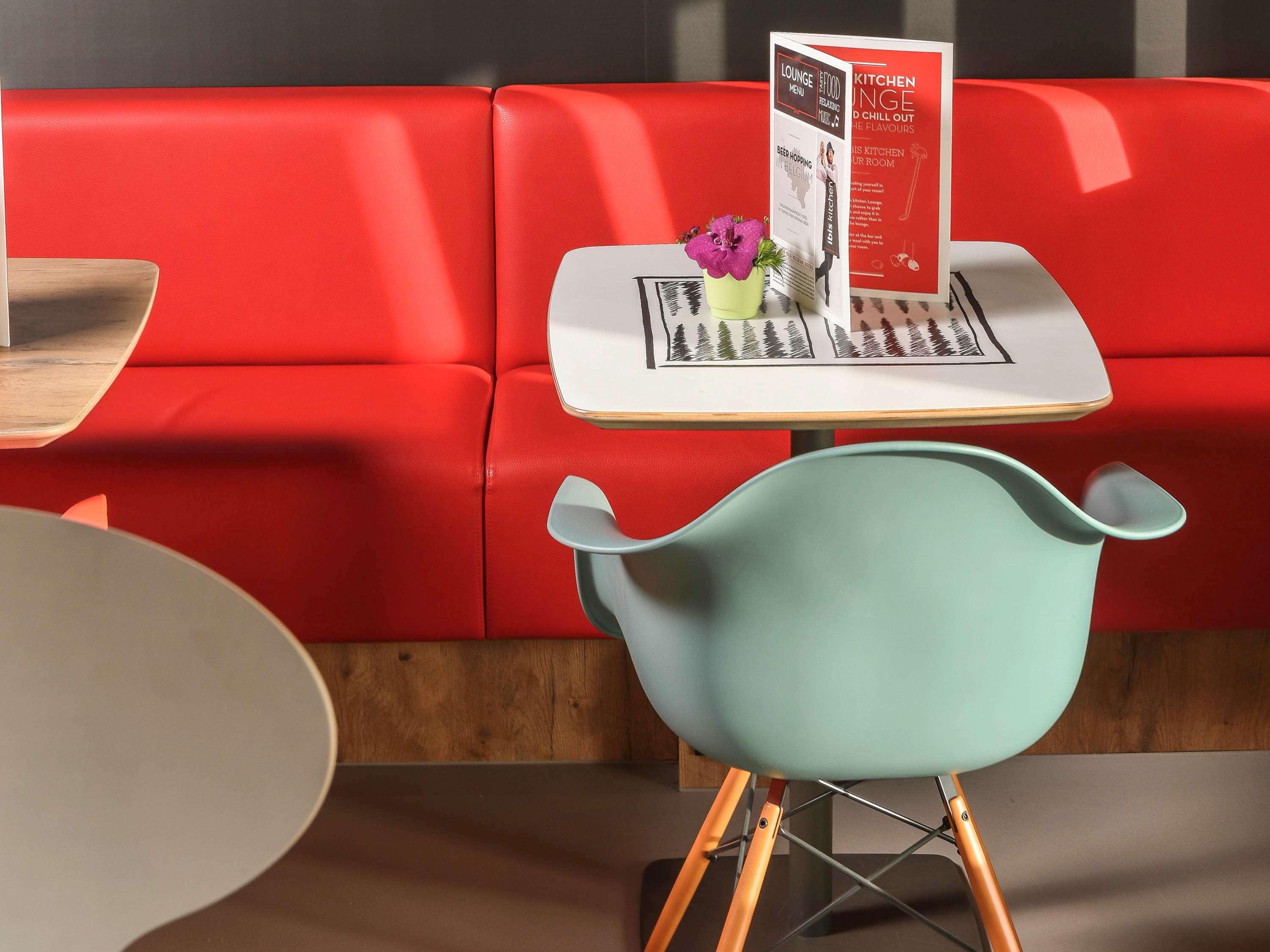 Hotel Ibis Charleroi Airport Brussels South Fleurus Esterno foto