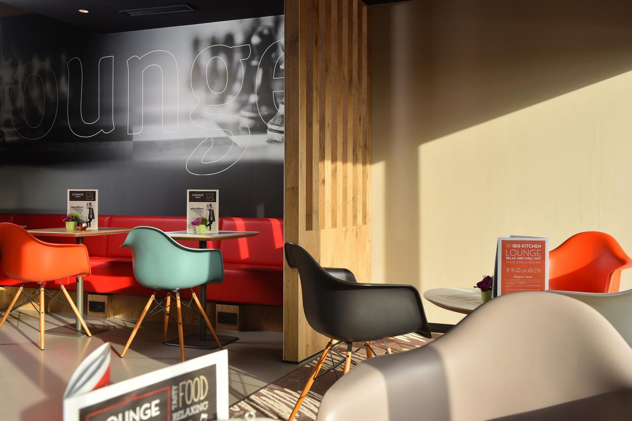 Hotel Ibis Charleroi Airport Brussels South Fleurus Esterno foto