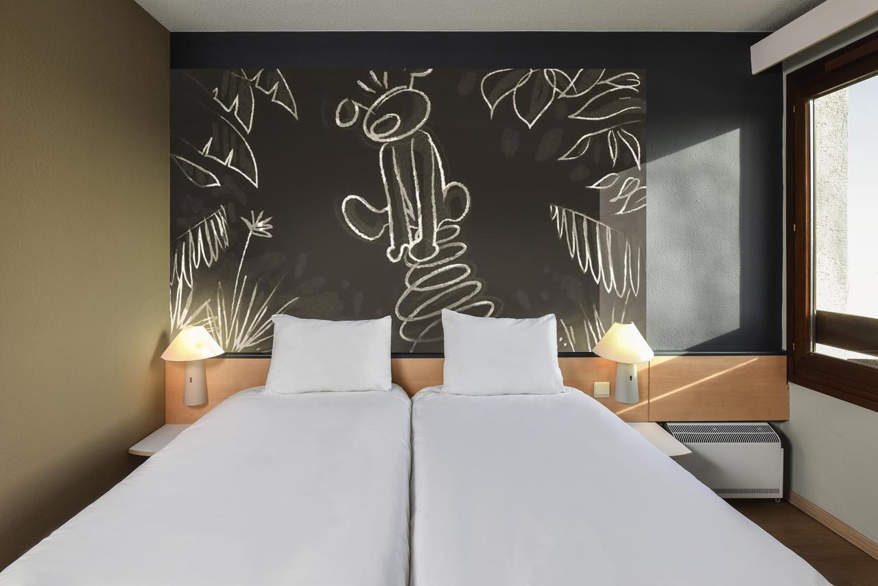 Hotel Ibis Charleroi Airport Brussels South Fleurus Esterno foto